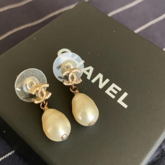 CHANEL Jewelry - Chanel earrings
